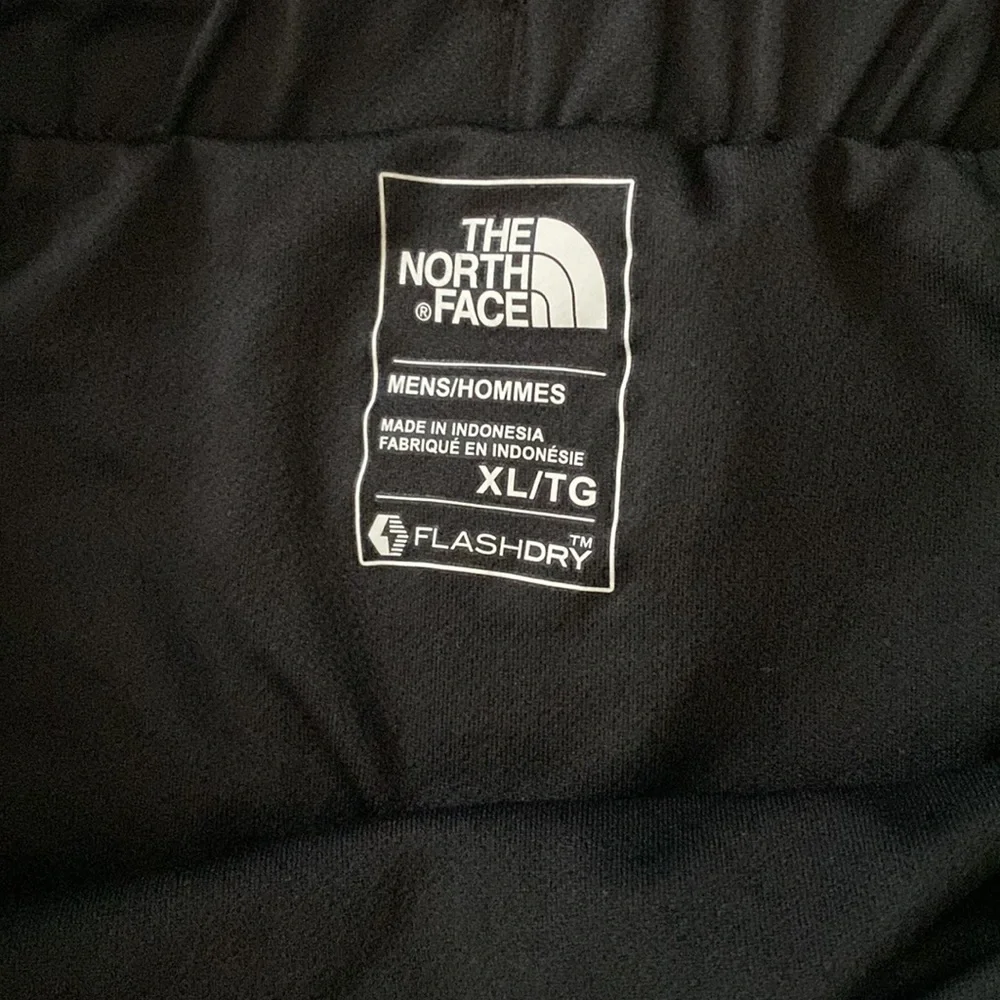 XL mens shorts- North Face - Picture 2 of 6